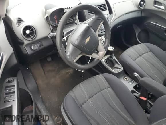 2012 Chevrolet Sonic LT z VIN 1G1JD5SHXC4206943, wystawiony jako Copart lot #72568444 z przebiegiem 141 328 mil mil oraz Szkoda całkowita • Salvage title. Historia ofert i sprzedaży dostępna na DreamBid. Obrazek 8.