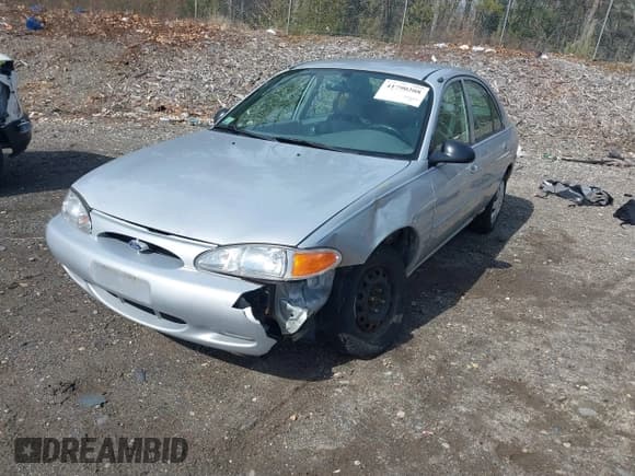 ✅ 2002 Ford Escort Fleet Standard • VIN: 3FAFP13P12R209941 • Lot: 41790208. Wystawiony na IAAI z przebiegiem 112 422 mil. Bezpłatny archiwum sprzedaży aukcyjnych z USA i szczegółowy raport historii pojazdu na DreamBid. Zdjęcie 6.