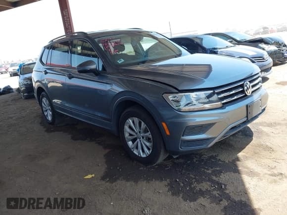 ✅ 2020 Volkswagen Tiguan S • VIN: 3VV1B7AX6LM150944 • Лот: 42980202. Опубликован ранее на IAAI с пробегом 48 564 миль. Бесплатный доступ к архиву аукционных продаж из США и подробный отчёт об истории автомобиля на DreamBid. Изображение 1.