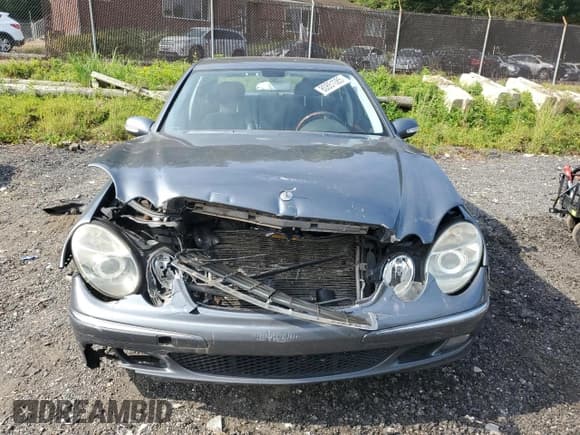 ✅ 2005 Mercedes-Benz E 500 • VIN: WDBUF83J25X180212 • Lot: 80851085. Listed on Copart with 146,227 mi. Free auction sales archive from the USA and detailed vehicle history report at DreamBid. Image 5.