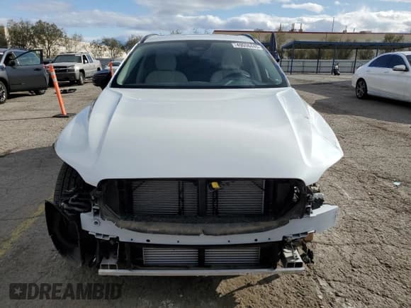 ✅ 2025 Volvo XC60 Plus • VIN: YV4H60RC1S1001411 • Lot: 49058445. Listed on Copart with 3,648 mi. Free auction sales archive from the USA and detailed vehicle history report at DreamBid. Image 5.
