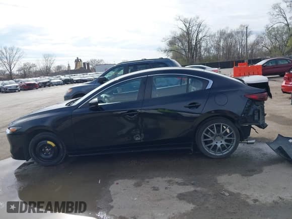 ✅ 2021 Mazda 3 Select • VIN: JM1BPABL7M1323365 • Лот: 41879962. Опубликован ранее на IAAI с пробегом 65 651 миль. Бесплатный доступ к архиву аукционных продаж из США и подробный отчёт об истории автомобиля на DreamBid. Изображение 15.