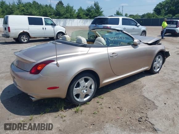 ✅ 2005 Lexus SC 430 • VIN: JTHFN48Y650069603 • Lot: 42803543. Wystawiony na IAAI z przebiegiem 100 300 mil. Bezpłatny archiwum sprzedaży aukcyjnych z USA i szczegółowy raport historii pojazdu na DreamBid. Zdjęcie 4.