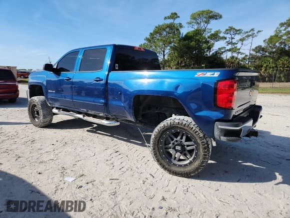 ✅ 2016 Chevrolet Silverado 2500HD LT • VIN: 1GC1KVE82GF264662 • Lot: 91906605. Wystawiony na Copart z przebiegiem 142 354 mil. Bezpłatny archiwum sprzedaży aukcyjnych z USA i szczegółowy raport historii pojazdu na DreamBid. Zdjęcie 2.