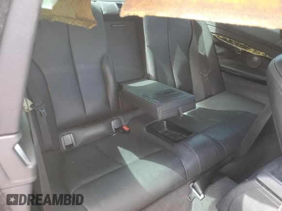 ✅ 2015 BMW 4 Series 428i • VIN: WBA3N3C57FK232094 • Лот: 70769465. Опубликован ранее на Copart с пробегом 95 004 миль. Бесплатный доступ к архиву аукционных продаж из США и подробный отчёт об истории автомобиля на DreamBid. Изображение 10.