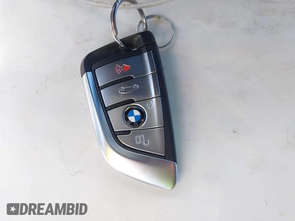 ✅ 2019 BMW 5 Series M550i xDrive • VIN: WBAJB9C52KB289011 • Лот: 43335639. Опубликован ранее на IAAI с пробегом 65 170 миль. Бесплатный доступ к архиву аукционных продаж из США и подробный отчёт об истории автомобиля на DreamBid. Изображение 11.