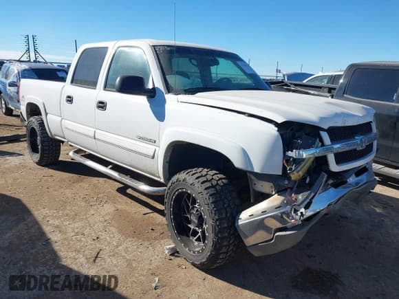 ✅ 2003 Chevrolet Silverado 2500HD LS • VIN: 1GCHK23U13F169243 • Lot: 43764426. Wystawiony na IAAI z przebiegiem 207 587 mil. Bezpłatny archiwum sprzedaży aukcyjnych z USA i szczegółowy raport historii pojazdu na DreamBid. Zdjęcie 1.