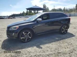 ✅ 2015 Volvo XC60 T6 R-Design Platinum • VIN: YV4902RH7F2561057 • Lot: 68868745. Wystawiony na Copart z przebiegiem 126 169 mil. Bezpłatny archiwum sprzedaży aukcyjnych z USA i szczegółowy raport historii pojazdu na DreamBid. Zdjęcie 1.