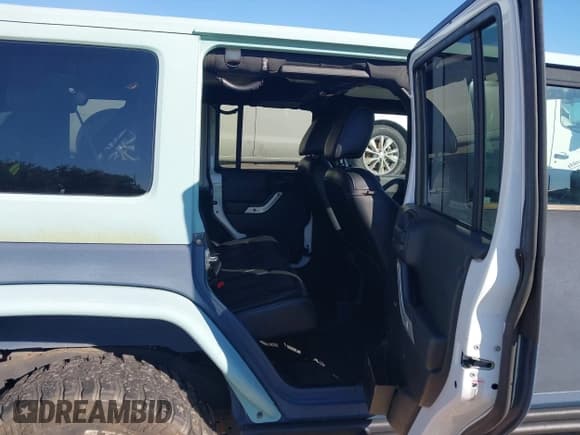 ✅ 2017 Jeep Wrangler Unlimited Rubicon • VIN: 1C4HJWFG2HL568087 • Lot: 43594999. Listed on IAAI with 36,770 mi. Free auction sales archive from the USA and detailed vehicle history report at DreamBid. Image 8.