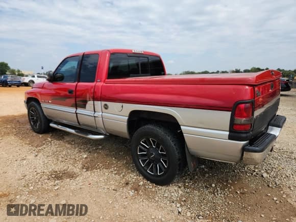 ✅ 2001 Dodge 1500 • VIN: 3B7HC13ZX1G236551 • Лот: 80995385. Опубликован ранее на Copart с пробегом 320 696 миль. Бесплатный доступ к архиву аукционных продаж из США и подробный отчёт об истории автомобиля на DreamBid. Изображение 2.