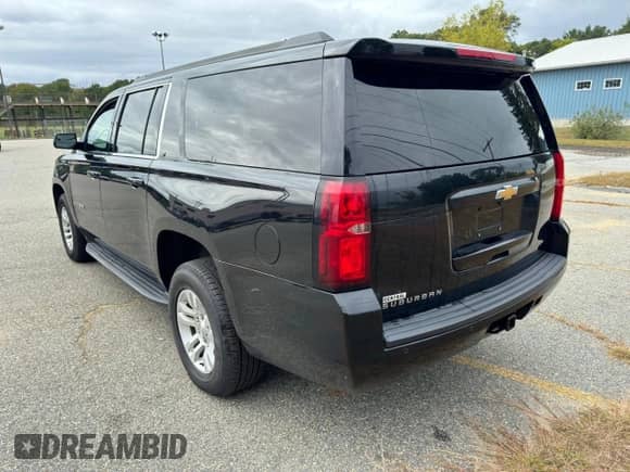 2017 Chevrolet Suburban LT z VIN 1GNSKHKC3HR163975, wystawiony jako Copart lot #73404204 z przebiegiem 180 409 mil mil oraz Czysty tytuł • Clean title. Historia ofert i sprzedaży dostępna na DreamBid. Obrazek 3.