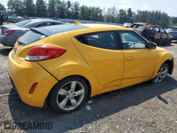 ✅ 2013 Hyundai Veloster w/Black Int • VIN: KMHTC6AD4DU176021 • Lot: 65518744. Listed on Copart with 240,450 mi. Free auction sales archive from the USA and detailed vehicle history report at DreamBid. Image 3.