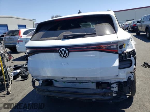 ✅ 2022 Volkswagen ID.4 Pro • VIN: WVGRMPE29NP043986 • Lot: 63934603. Listed on Copart with 134 mi. Free auction sales archive from the USA and detailed vehicle history report at DreamBid. Image 6.