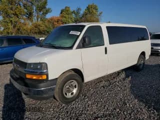 ✅ 2019 Chevrolet Express Passenger LT • VIN: 1GAZGPFG3K1262326 • Lot: 80393985. Wystawiony na Copart z przebiegiem Nie podano. Bezpłatny archiwum sprzedaży aukcyjnych z USA i szczegółowy raport historii pojazdu na DreamBid. Zdjęcie 1.