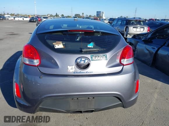 ✅ 2016 Hyundai Veloster • VIN: KMHTC6AD1GU286674 • Lot: 41627128. Wystawiony na IAAI z przebiegiem 71 617 mil. Bezpłatny archiwum sprzedaży aukcyjnych z USA i szczegółowy raport historii pojazdu na DreamBid. Zdjęcie 17.