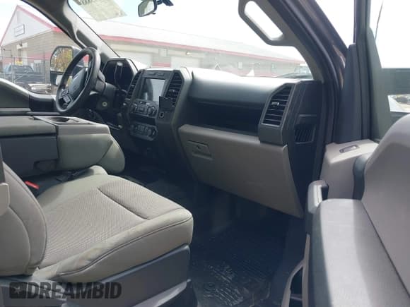 ✅ 2022 Ford F-250 XL • VIN: 1FT7X2B65NEF71467 • Lot: 42193888. Wystawiony na IAAI z przebiegiem 12 794 mil. Bezpłatny archiwum sprzedaży aukcyjnych z USA i szczegółowy raport historii pojazdu na DreamBid. Zdjęcie 5.