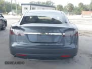✅ 2013 Tesla Model S • VIN: 5YJSA1CN7DFP05324 • Lot: 43893560. Wystawiony na IAAI z przebiegiem 89 772 mil. Bezpłatny archiwum sprzedaży aukcyjnych z USA i szczegółowy raport historii pojazdu na DreamBid. Zdjęcie 16.