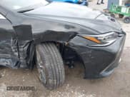 ✅ 2025 Lexus ES 300h Ultra Luxury • VIN: 58AFA1C14SU067458 • Lot: 43298745. Wystawiony na IAAI z przebiegiem 3 763 mil. Bezpłatny archiwum sprzedaży aukcyjnych z USA i szczegółowy raport historii pojazdu na DreamBid. Zdjęcie 6.