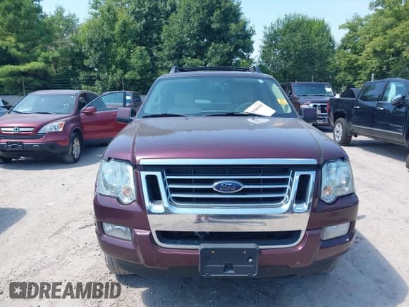 ✅ 2008 Ford Explorer Sport Trac Limited • VIN: 1FMEU53E68UA70391 • Lot: 42990958. Listed on IAAI with 273,658 mi. Free auction sales archive from the USA and detailed vehicle history report at DreamBid. Image 12.
