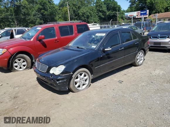 ✅ 2002 Mercedes-Benz C 230/260/280/320 • VIN: WDBRF61J02F203047 • Lot: 69978905. Wystawiony na Copart z przebiegiem Nie podano. Bezpłatny archiwum sprzedaży aukcyjnych z USA i szczegółowy raport historii pojazdu na DreamBid. Zdjęcie 1.