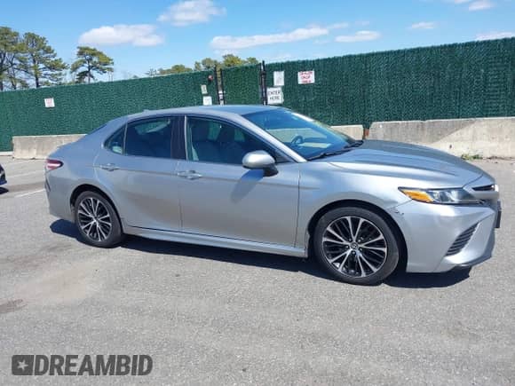 2019 Toyota Camry LE z VIN 4T1B11HK5KU719169, wystawiony jako IAAI lot #41972503 z przebiegiem 194 259 mil mil oraz . Historia ofert i sprzedaży dostępna na DreamBid. Obrazek 13.