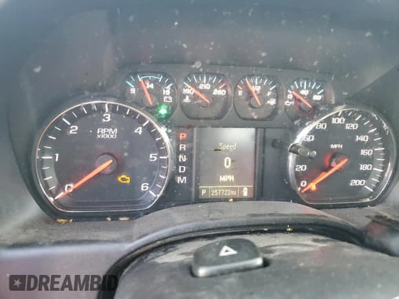 ✅ 2015 Chevrolet Silverado 1500 LS • VIN: 1GCRCPEC4FZ254566 • Лот: 70762824. Опубликован ранее на Copart с пробегом 257 722 миль. Бесплатный доступ к архиву аукционных продаж из США и подробный отчёт об истории автомобиля на DreamBid. Изображение 9.