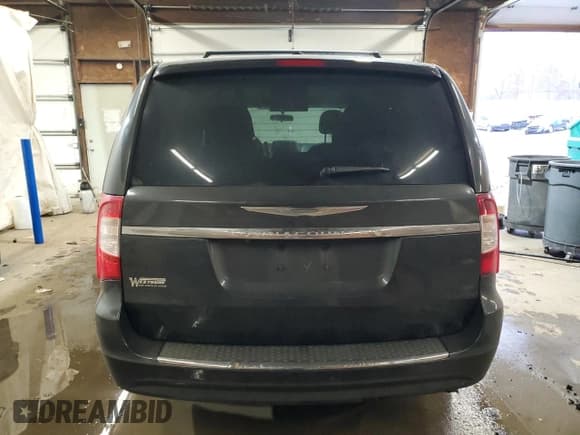 ✅ 2011 Chrysler Town & Country Touring L • VIN: 2A4RR8DG3BR630391 • Lot: 93017175. Wystawiony na Copart z przebiegiem 187 618 mil. Bezpłatny archiwum sprzedaży aukcyjnych z USA i szczegółowy raport historii pojazdu na DreamBid. Zdjęcie 6.