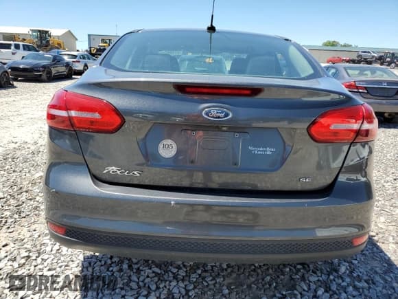 ✅ 2017 Ford Focus SE • VIN: 1FADP3F25HL221066 • Лот: 57408525. Опубликован ранее на Copart с пробегом 135 841 миль. Бесплатный доступ к архиву аукционных продаж из США и подробный отчёт об истории автомобиля на DreamBid. Изображение 6.