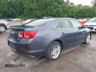 2015 Chevrolet Malibu LT z VIN 1G11C5SL9FF235771, wystawiony jako IAAI lot #39303861 z przebiegiem 109 571 mil mil oraz . Historia ofert i sprzedaży dostępna na DreamBid. Obrazek 4.