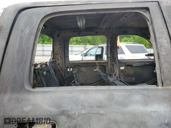 ✅ 2018 Ram 3500 SLT • VIN: 3C63R3DLXJG141770 • Lot: 56014885. Wystawiony na Copart z przebiegiem Nie podano. Bezpłatny archiwum sprzedaży aukcyjnych z USA i szczegółowy raport historii pojazdu na DreamBid. Zdjęcie 10.