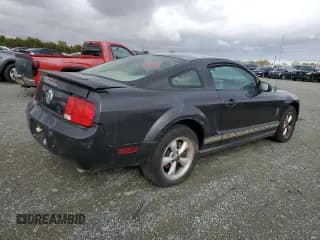✅ 2008 Ford Mustang Deluxe • VIN: 1ZVHT80N485131948 • Lot: 81934175. Wystawiony na Copart z przebiegiem 122 683 mil. Bezpłatny archiwum sprzedaży aukcyjnych z USA i szczegółowy raport historii pojazdu na DreamBid. Zdjęcie 3.
