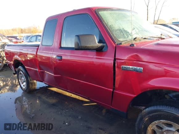 ✅ 2011 Ford Ranger XL • VIN: 1FTKR1ED4BPA05549 • Lot: 43717646. Wystawiony na IAAI z przebiegiem 159 125 mil. Bezpłatny archiwum sprzedaży aukcyjnych z USA i szczegółowy raport historii pojazdu na DreamBid. Zdjęcie 13.