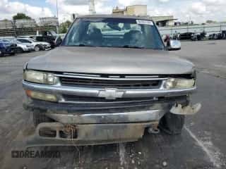 2001 Chevrolet Silverado 1500 LS z VIN 1GCEK19T41Z189543, wystawiony jako Copart lot #62922784 z przebiegiem 157 821 mil mil oraz Szkoda całkowita • Salvage title. Historia ofert i sprzedaży dostępna na DreamBid. Obrazek 5.