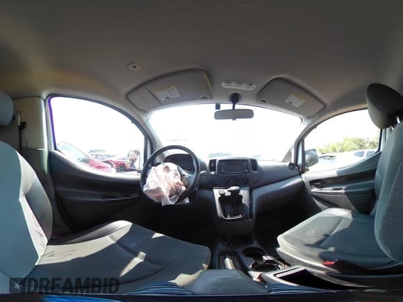 ✅ 2015 Nissan NV200 SV • VIN: 3N6CM0KN6FK708228 • Лот: 42754618. Опубликован ранее на IAAI с пробегом Не указан. Бесплатный доступ к архиву аукционных продаж из США и подробный отчёт об истории автомобиля на DreamBid. Изображение 20.