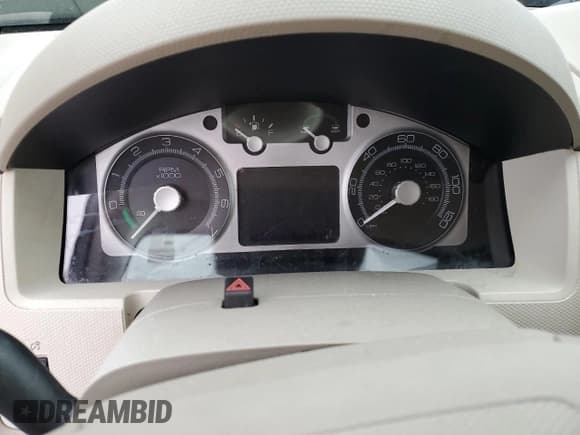 ✅ 2009 Mercury Mariner Hybrid • VIN: 4M2CU39309KJ17069 • Lot: 92639855. Wystawiony na Copart z przebiegiem Nie podano. Bezpłatny archiwum sprzedaży aukcyjnych z USA i szczegółowy raport historii pojazdu na DreamBid. Zdjęcie 9.