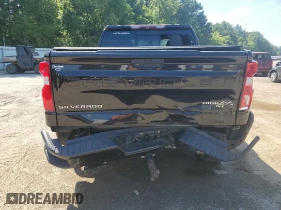 ✅ 2019 Chevrolet Silverado 1500 High Country • VIN: 1GCUYHEL8KZ354455 • Lot: 66151965. Wystawiony na Copart z przebiegiem 126 696 mil. Bezpłatny archiwum sprzedaży aukcyjnych z USA i szczegółowy raport historii pojazdu na DreamBid. Zdjęcie 6.