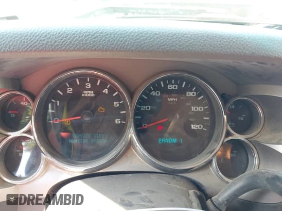 ✅ 2009 Chevrolet Silverado 2500HD • VIN: 1GBHK44K69F155571 • Lot: 42853263. Wystawiony na IAAI z przebiegiem 73 094 mil. Bezpłatny archiwum sprzedaży aukcyjnych z USA i szczegółowy raport historii pojazdu na DreamBid. Zdjęcie 7.