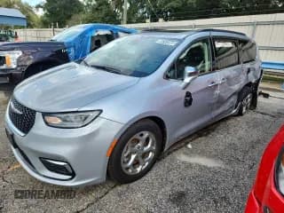 ✅ 2022 Chrysler Pacifica Limited • VIN: 2C4RC1GGXNR175828 • Лот: 85741955. Опубликован ранее на Copart с пробегом 71 706 миль. Бесплатный доступ к архиву аукционных продаж из США и подробный отчёт об истории автомобиля на DreamBid. Изображение 1.