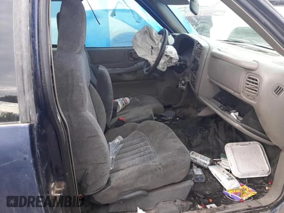 ✅ 2003 Chevrolet S-10 LS • VIN: 1GCCS19X438231731 • Лот: 83910314. Опубликован ранее на Copart с пробегом Не указан. Бесплатный доступ к архиву аукционных продаж из США и подробный отчёт об истории автомобиля на DreamBid. Изображение 7.