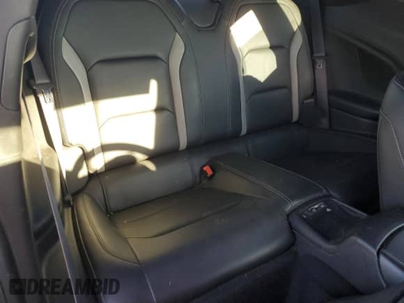 2016 Chevrolet Camaro 2SS z VIN 1G1FG1R71G0131114, wystawiony jako Copart lot #91431575 z przebiegiem 52 499 mil mil oraz Szkoda całkowita • Salvage title. Historia ofert i sprzedaży dostępna na DreamBid. Obrazek 10.