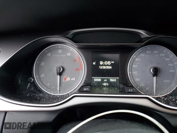 ✅ 2015 Audi S4 Premium Plus • VIN: WAUDGAFL2FA038723 • Lot: 86791404. Listed on Copart with 93,500 mi. Free auction sales archive from the USA and detailed vehicle history report at DreamBid. Image 9.