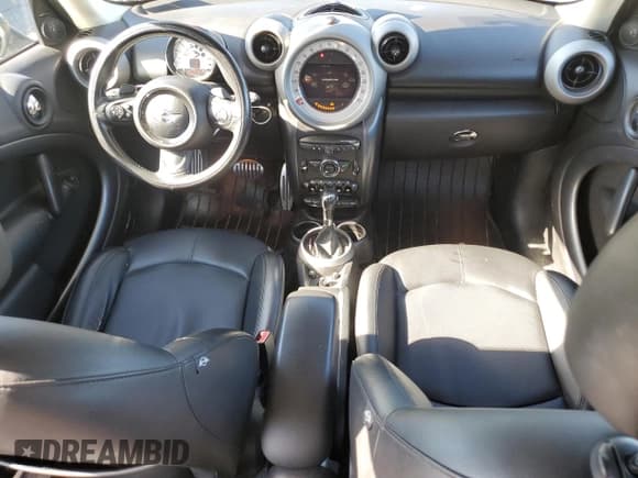 ✅ 2012 MINI Countryman S • VIN: WMWZC5C54CWL62611 • Lot: 89715355. Listed on Copart with 101,356 mi. Free auction sales archive from the USA and detailed vehicle history report at DreamBid. Image 8.