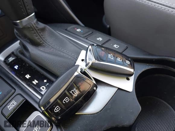 ✅ 2017 Hyundai Santa Fe Limited Ultimate • VIN: KM8SR4HFXHU252126 • Лот: 42321868. Опубликован ранее на IAAI с пробегом 65 062 миль. Бесплатный доступ к архиву аукционных продаж из США и подробный отчёт об истории автомобиля на DreamBid. Изображение 11.