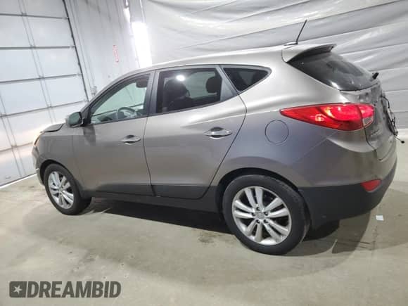 ✅ 2011 Hyundai Tucson Limited • VIN: KM8JUCAC0BU195009 • Lot: 67766475. Listed on Copart with 178,060 mi miles. Access the free auction sales archive from the USA and view a detailed vehicle history report at DreamBid. Image 2.