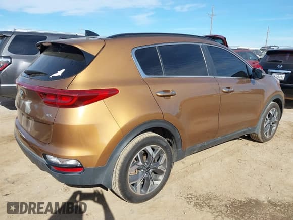 ✅ 2020 Kia Sportage EX • VIN: KNDPN3AC7L7637831 • Lot: 43258152. Wystawiony na IAAI z przebiegiem 76 553 mil. Bezpłatny archiwum sprzedaży aukcyjnych z USA i szczegółowy raport historii pojazdu na DreamBid. Zdjęcie 4.