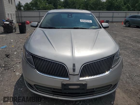 ✅ 2013 Lincoln MKS • VIN: 1LNHL9EK1DG611365 • Лот: 63632615. Опубликован ранее на Copart с пробегом 181 165 миль. Бесплатный доступ к архиву аукционных продаж из США и подробный отчёт об истории автомобиля на DreamBid. Изображение 5.