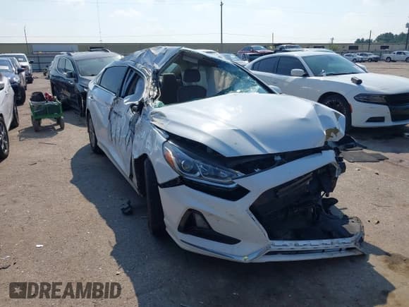 ✅ 2018 Hyundai Sonata SE • VIN: 5NPE24AF1JH656934 • Лот: 43210956. Опубликован ранее на IAAI с пробегом 80 298 миль. Бесплатный доступ к архиву аукционных продаж из США и подробный отчёт об истории автомобиля на DreamBid. Изображение 1.