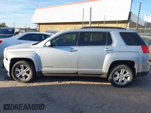 ✅ 2013 GMC Terrain SLT • VIN: 2GKFLUE31D6160269 • Лот: 40938200. Опубликован ранее на IAAI с пробегом 201 060 миль. Бесплатный доступ к архиву аукционных продаж из США и подробный отчёт об истории автомобиля на DreamBid. Изображение 14.