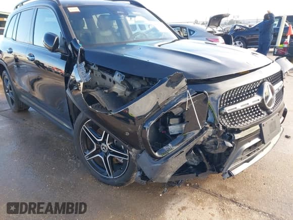 ✅ 2024 Mercedes-Benz GLB 250 • VIN: W1N4M4GB7RW349566 • Lot: 41387835. Wystawiony na IAAI z przebiegiem 11 203 mil. Bezpłatny archiwum sprzedaży aukcyjnych z USA i szczegółowy raport historii pojazdu na DreamBid. Zdjęcie 6.