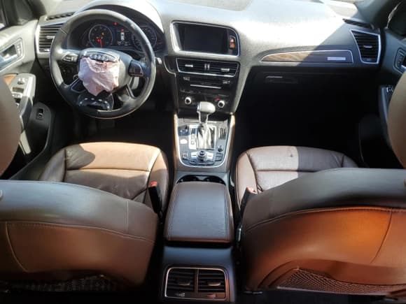 ✅ 2017 Audi Q5 Premium • VIN: WA1C2AFP3HA099706 • Lot: 49318365. Listed on Copart with 122,546 mi. Free auction sales archive from the USA and detailed vehicle history report at DreamBid. Image 8.